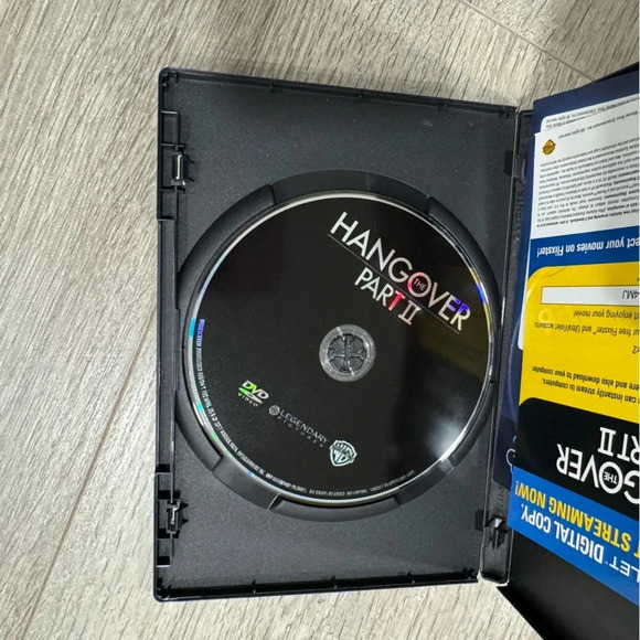 The Hangover Part 2 DVD movie - Picture 2 of 2